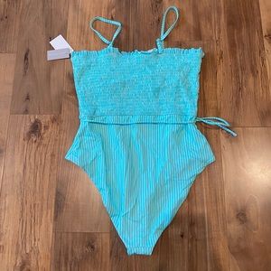 NWT Chelsea28 bathing suit